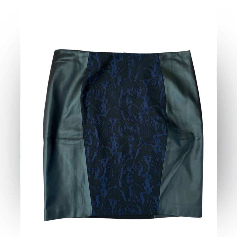 Tahari Dark Romantic Faux Leather Lace Panel Knee-Length Skirt Size 16